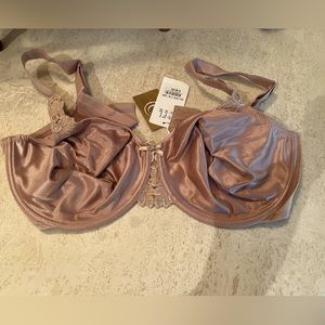 Chantelle plus size bra